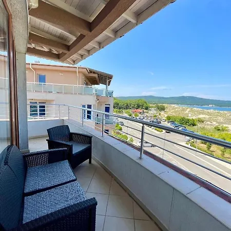 מלון Sea View