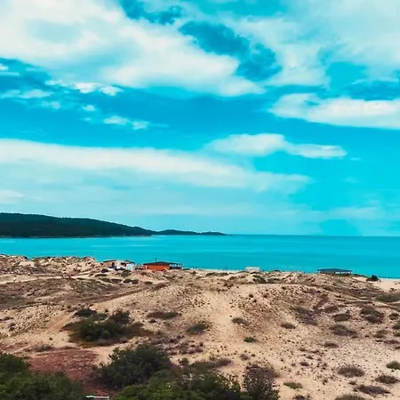 Sea View מלון